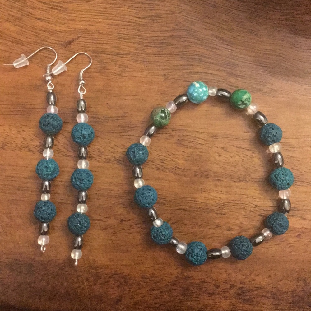 Handmade bracelet and earrings